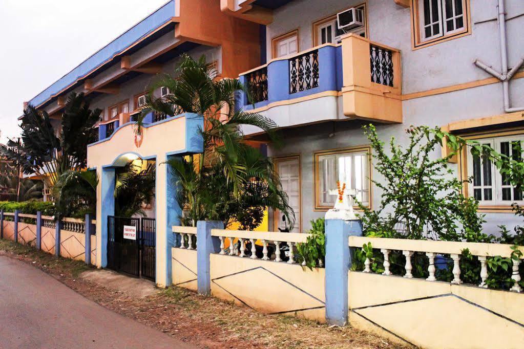 Libton Manor Hotel Candolim Kültér fotó
